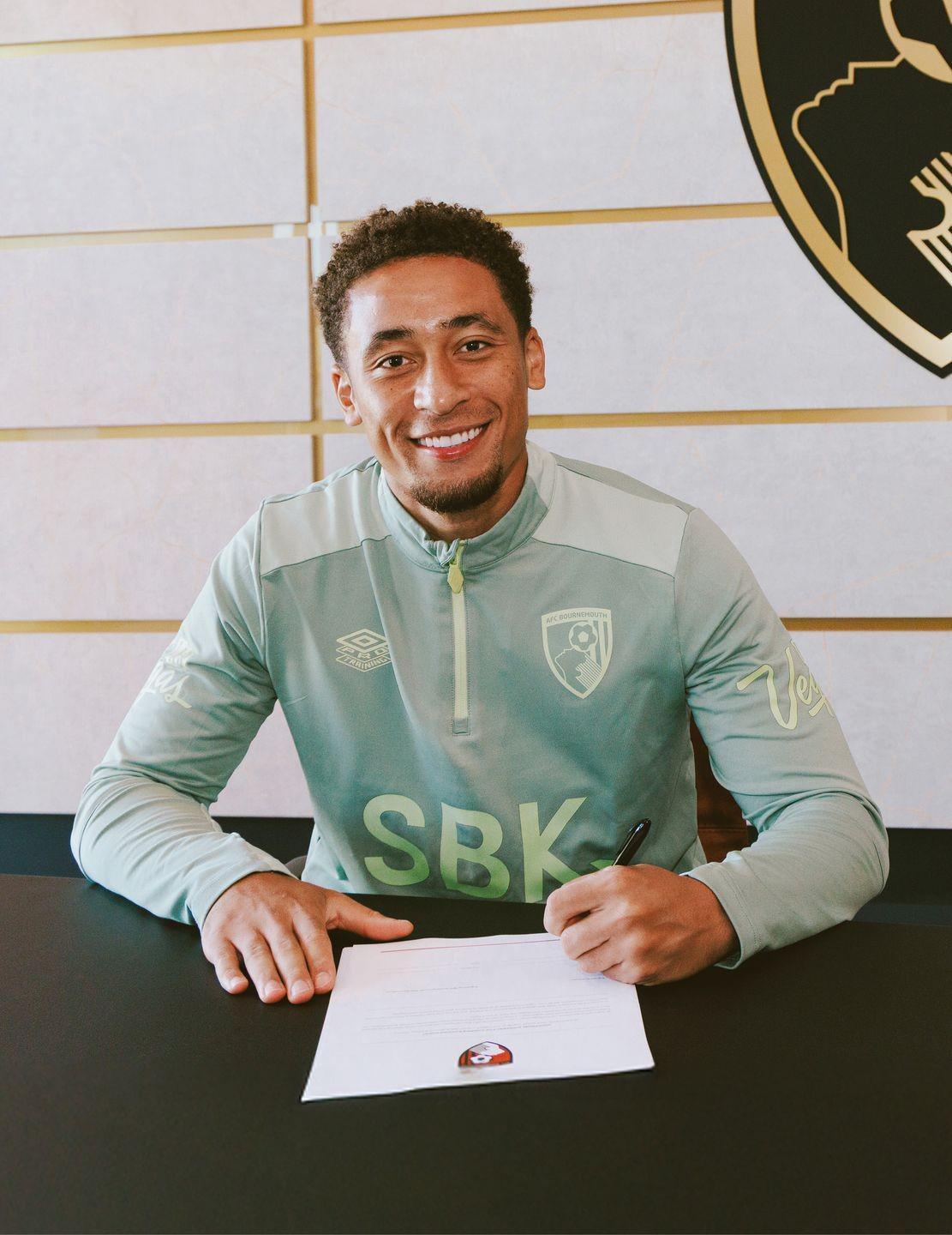 星空体育-官方：伯恩茅斯与中场塔韦尼耶续约至2029年