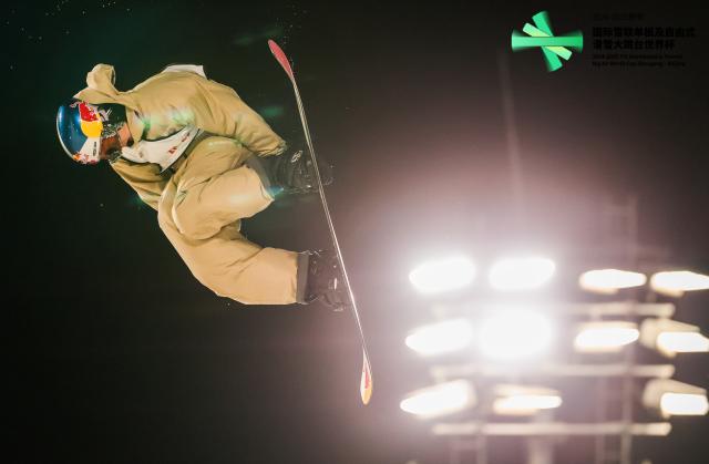 苏翊鸣两跳失误无缘登领奖台 状态欠佳仍敢放大招