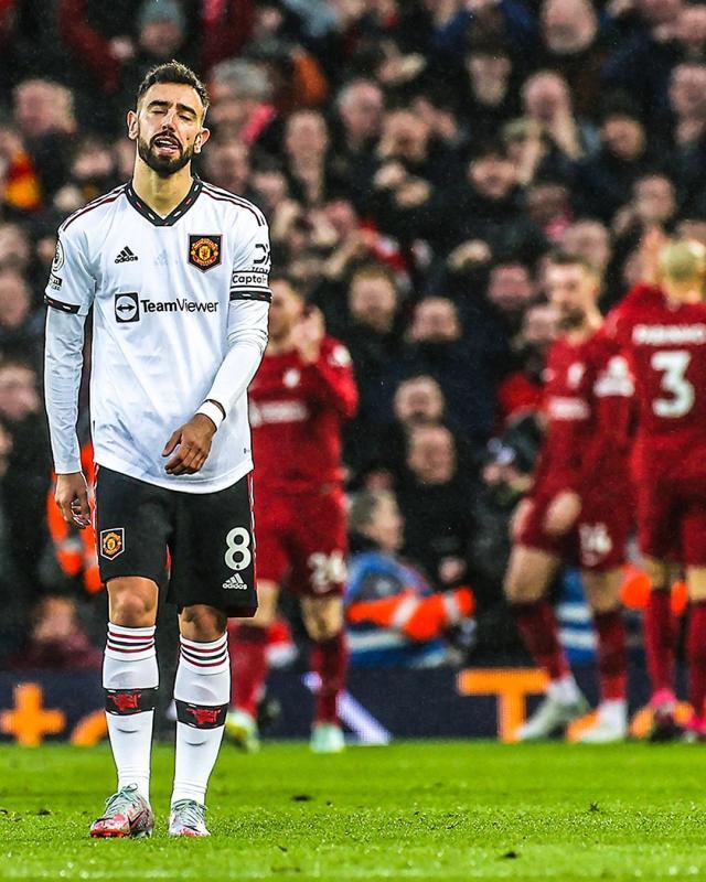 星空体育-曼联队内想撸B费袖标，瓦拉内德赫亚胖虎该当队长？