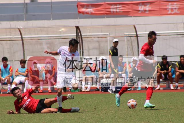 星空体育app-戴伟浚破门三超龄出战半场 U23国足2比0亚泰